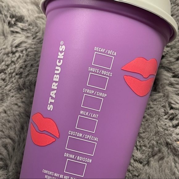 Color changing Starbucks Lips Valentine’s Cup - Picture 6 of 7